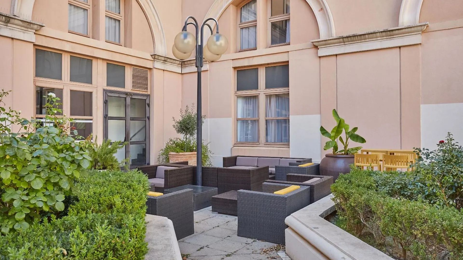 Appart Hotel Odalys City Aix En Provence L'Atrium Aix-en-Provence 3*,