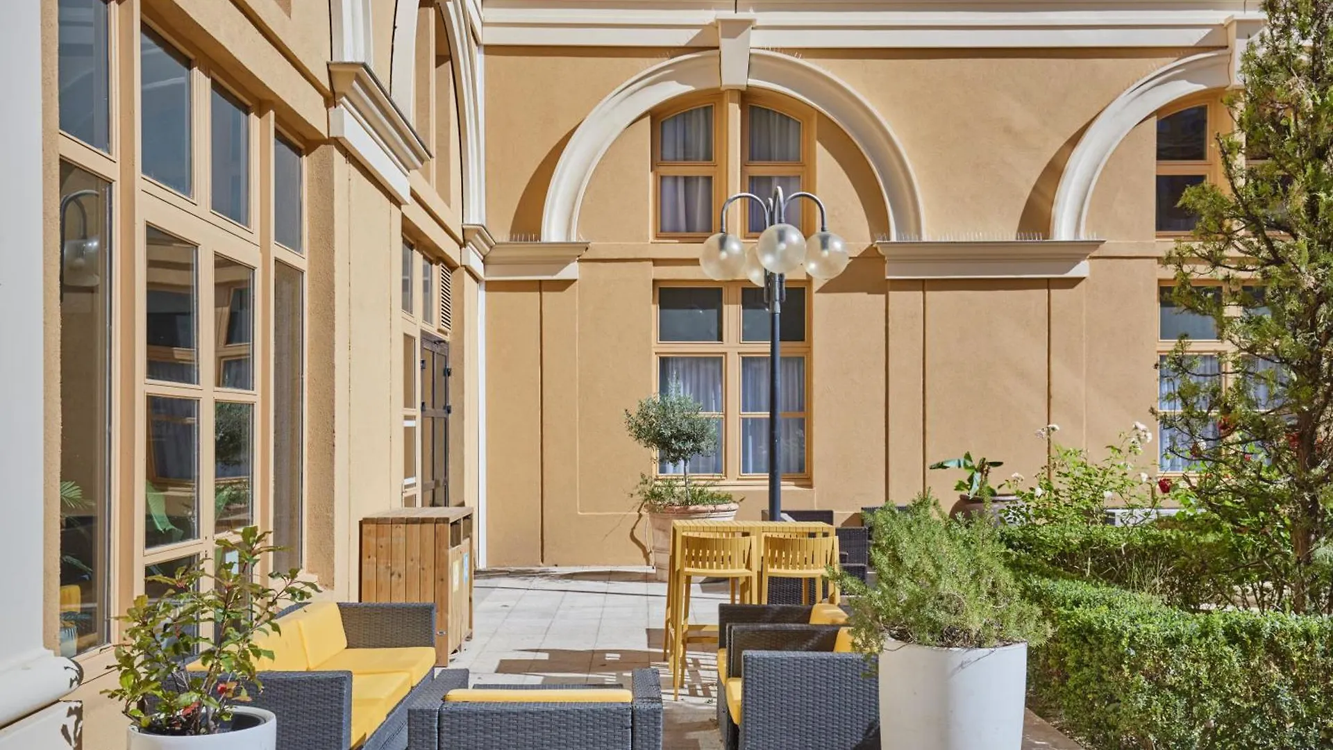 Appart Hotel Odalys City Aix En Provence L'Atrium Aix-en-Provence 3*,